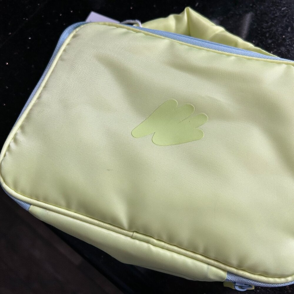 KRAVEBEAUTY Puffy Pouch